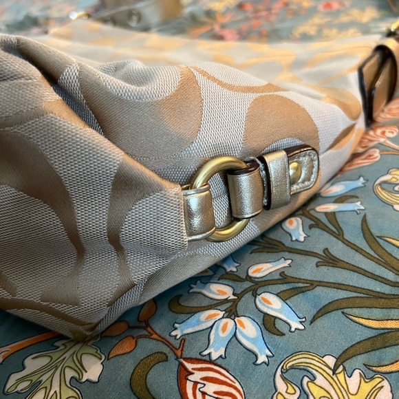 Coach Crossbody Purse - Picture 12 of 15